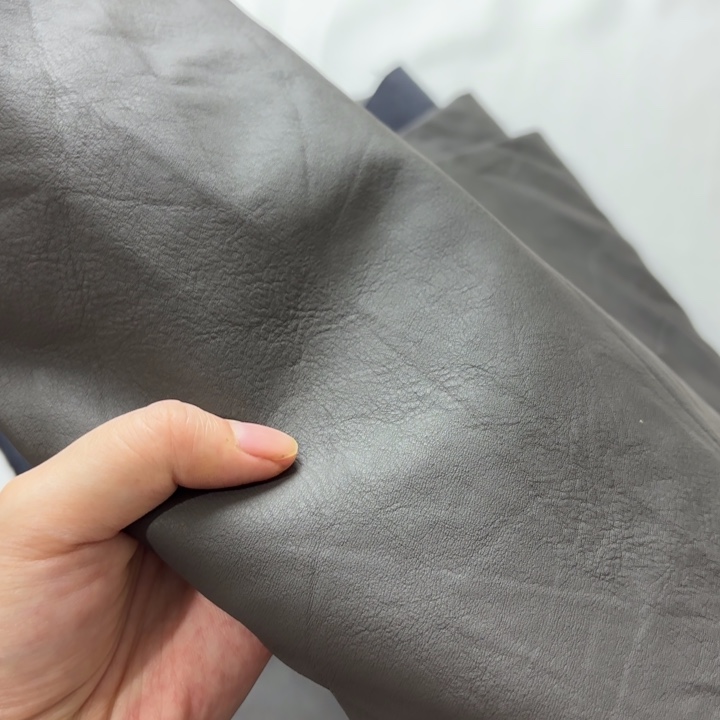 混纺灰色哑光皮2米。 