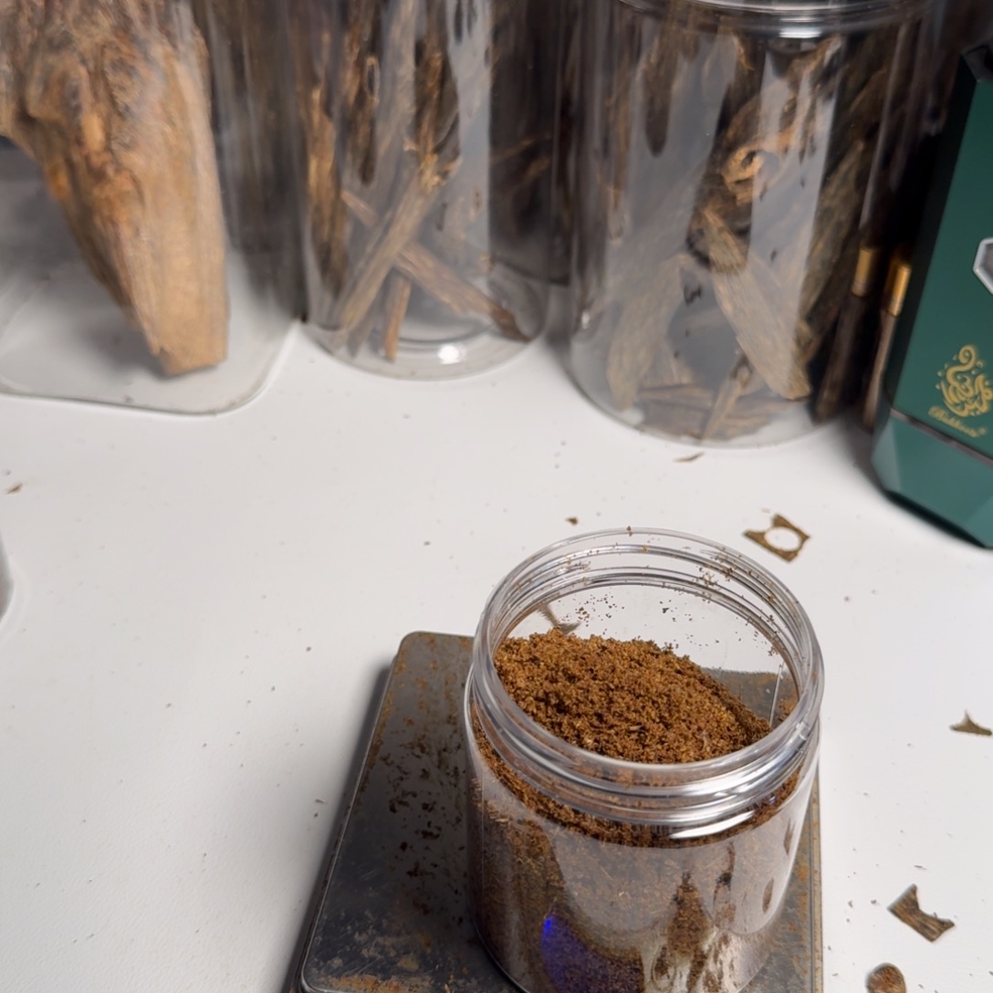 斑纹漆（虎斑木）户***哥沉水精华粉30