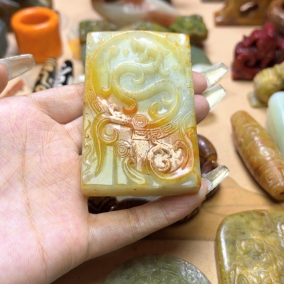 【闪购商品】蛇纹石玉颈饰未镶嵌