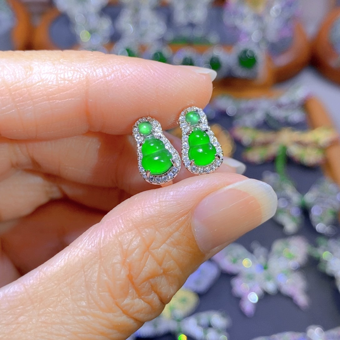 翡翠颈饰银S925镶嵌天然翡翠