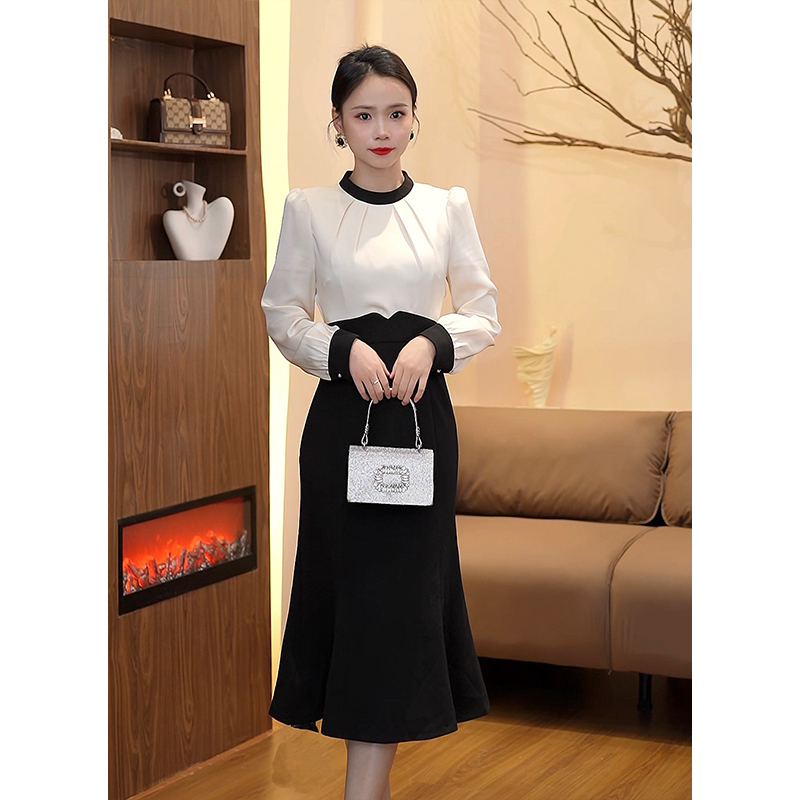 3078法式轻奢黑白假两件圆领长袖连衣裙