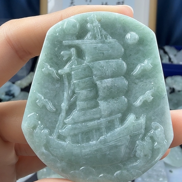 翡翠未镶嵌颈饰翡翠