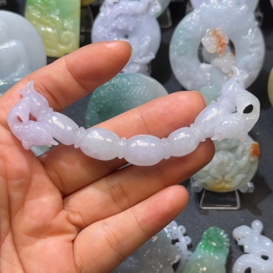 翡翠未镶嵌颈饰翡翠