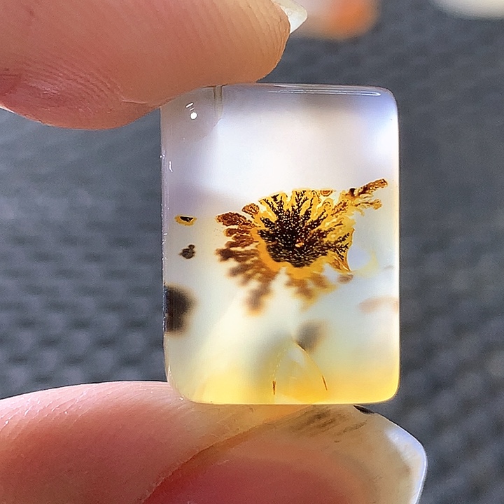 未镶嵌颈饰玛瑙/玉髓