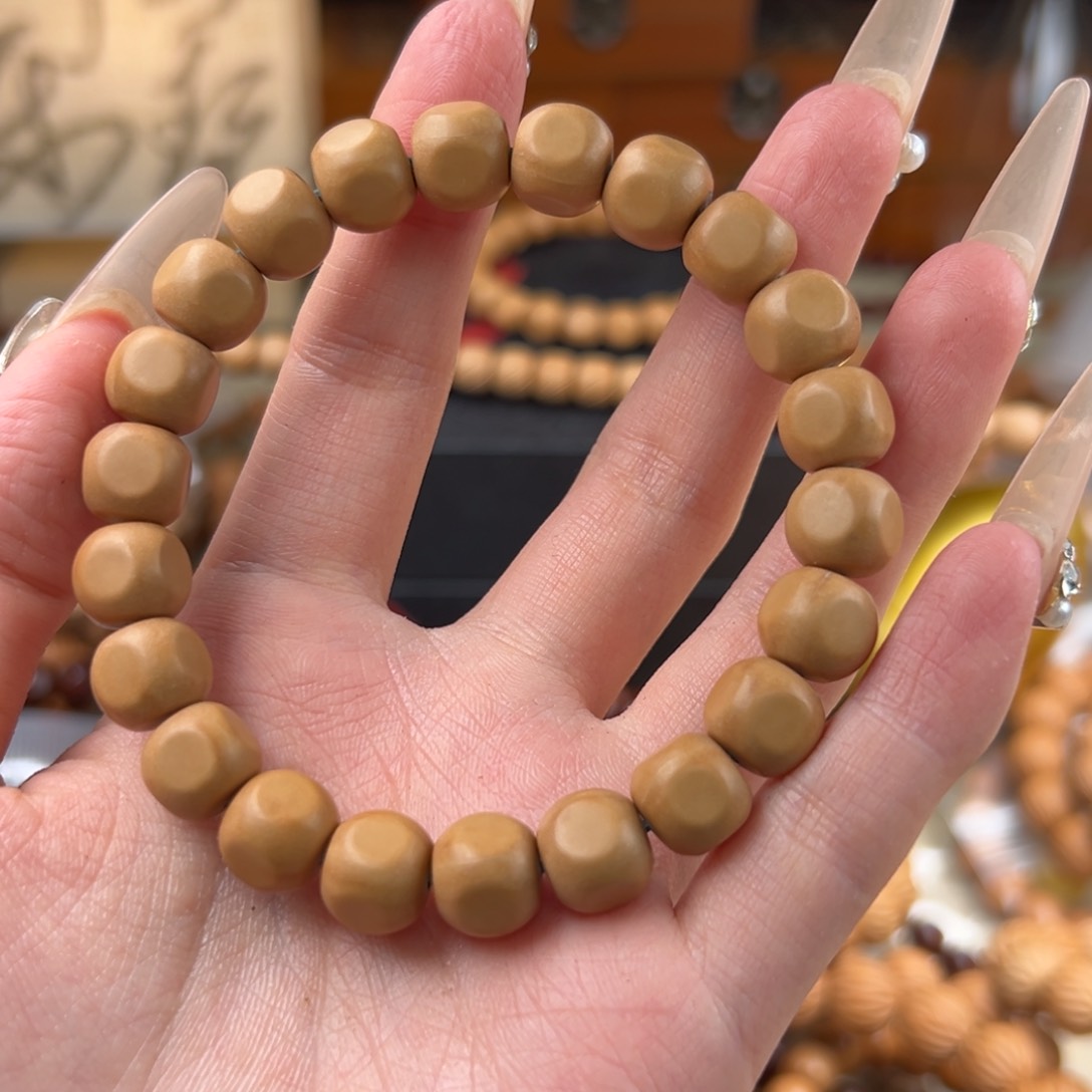 猴头核桃手串泛油六方39.9