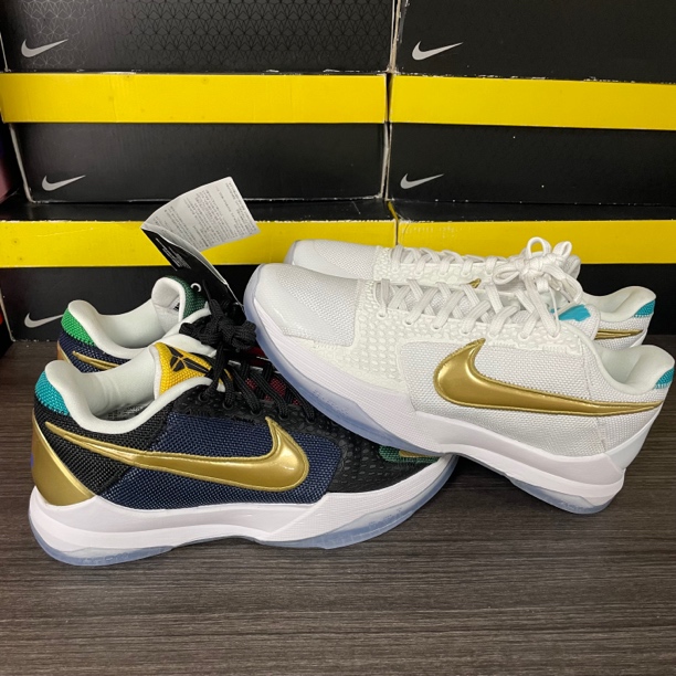 未使用 MM6 原盒42.5码 科比5und套装 白金五彩 中古孤品