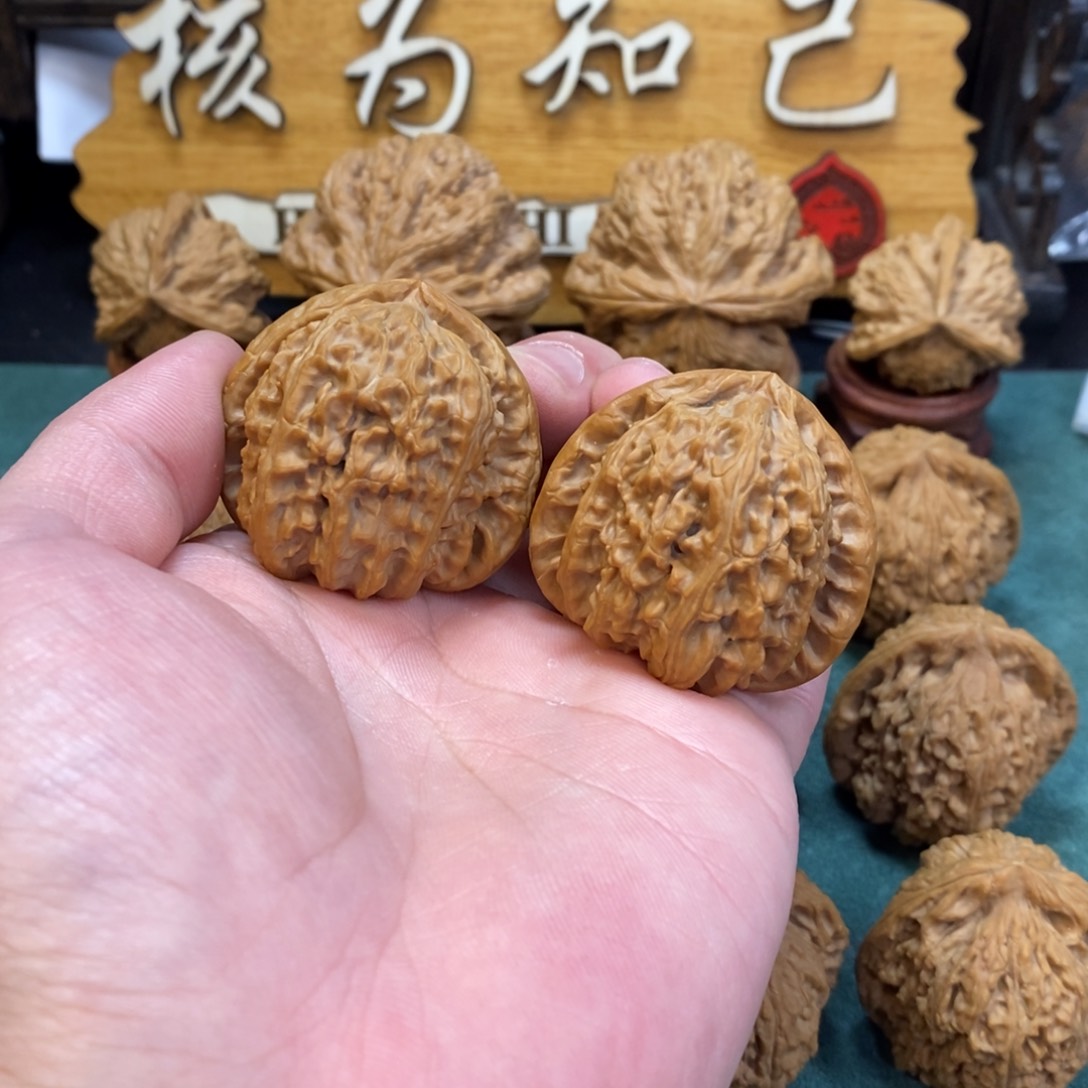 文玩核桃把件白狮子40修