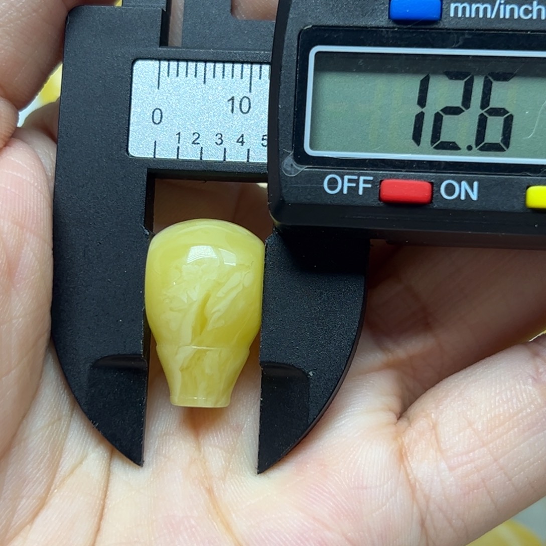 未镶嵌琥珀裸石三通