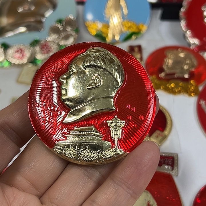 吸****其他普通金属纪念章