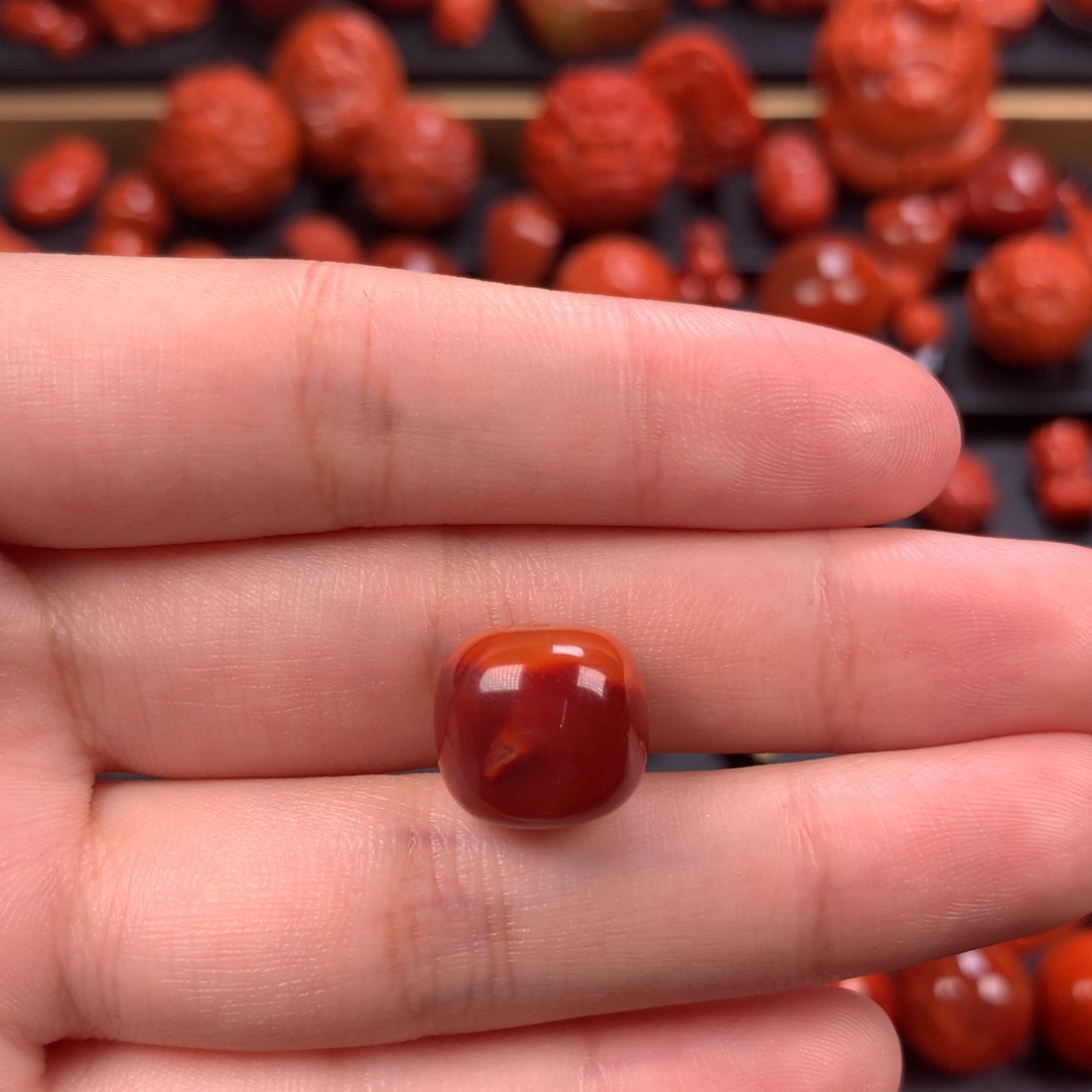 未镶嵌老型13mm南红玛瑙Z***?