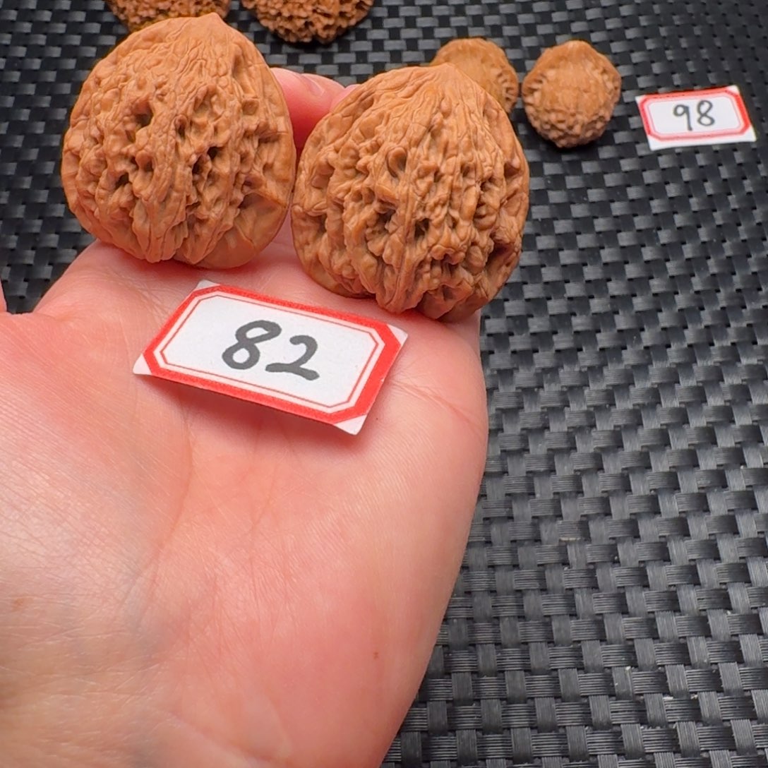 核桃把件全品41尺虎头