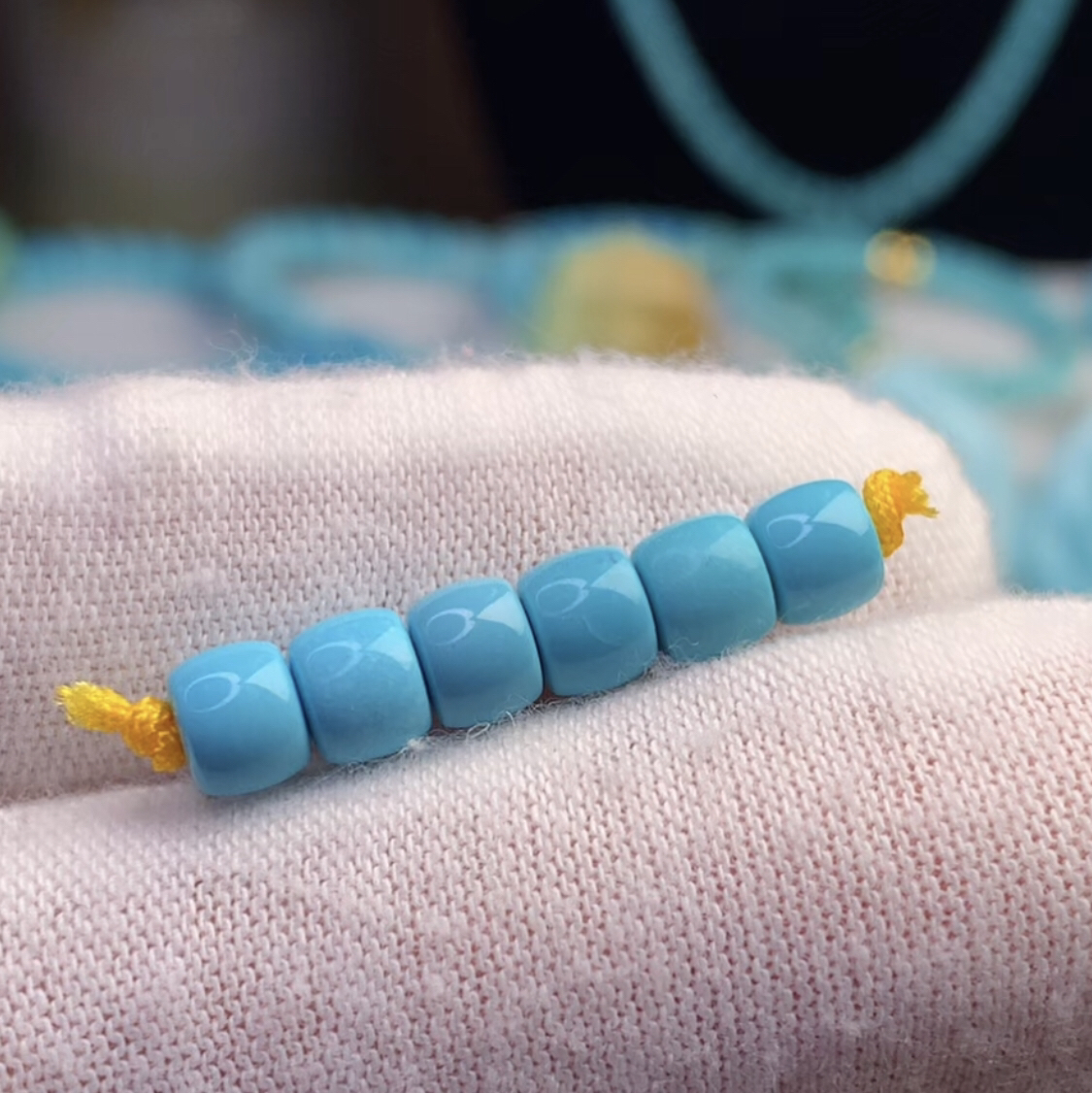 原矿绿松石精品直切老型，5.5毫米，1.5克