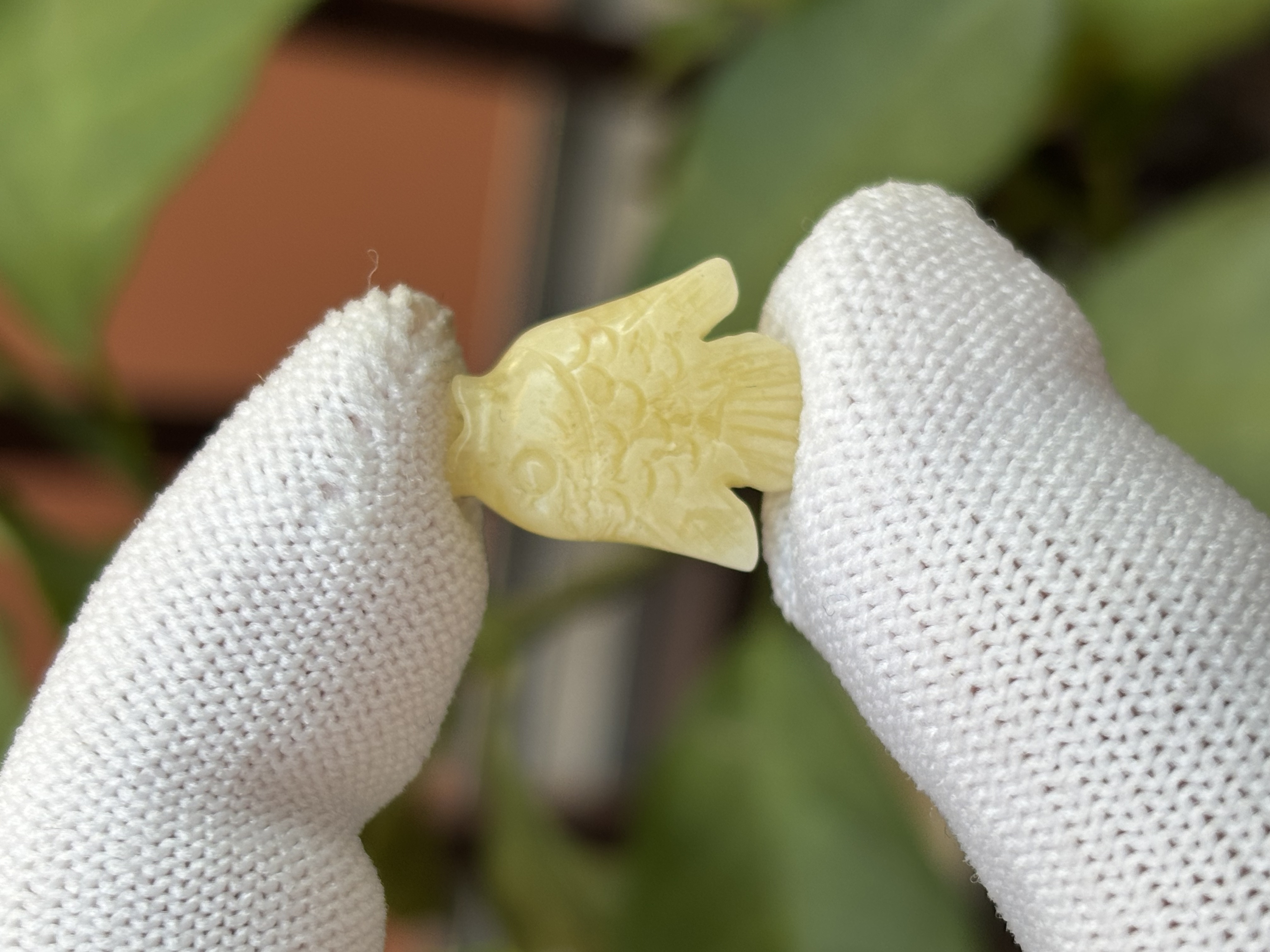 4298天然蜜蜡琥珀小鱼配饰1x19.2x6.3mm