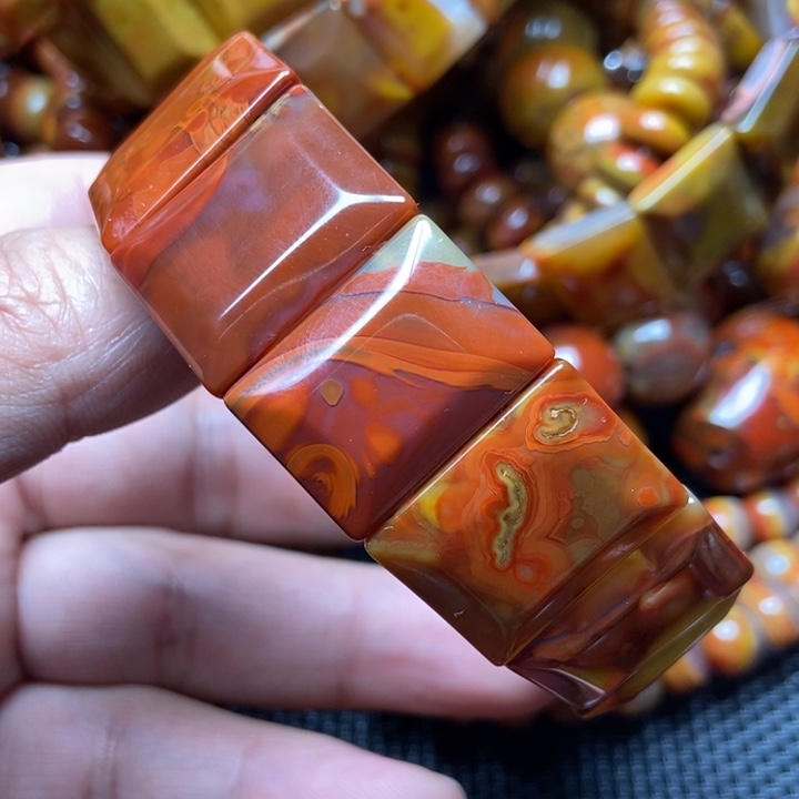 玛瑙/玉髓手串未镶嵌沉***@