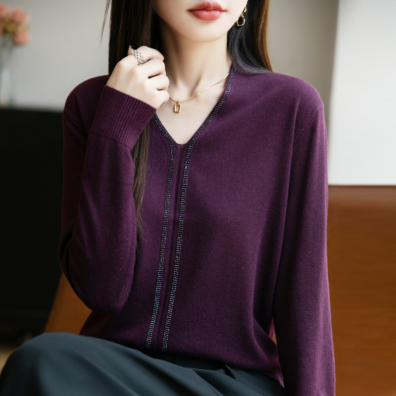 精致细节感~烫钻休闲风长袖针织V领毛针织衫套头衫显瘦秋冬针织衫