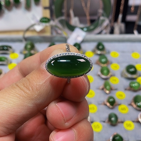 和田玉（碧玉）戒指银S925镶嵌龙**人