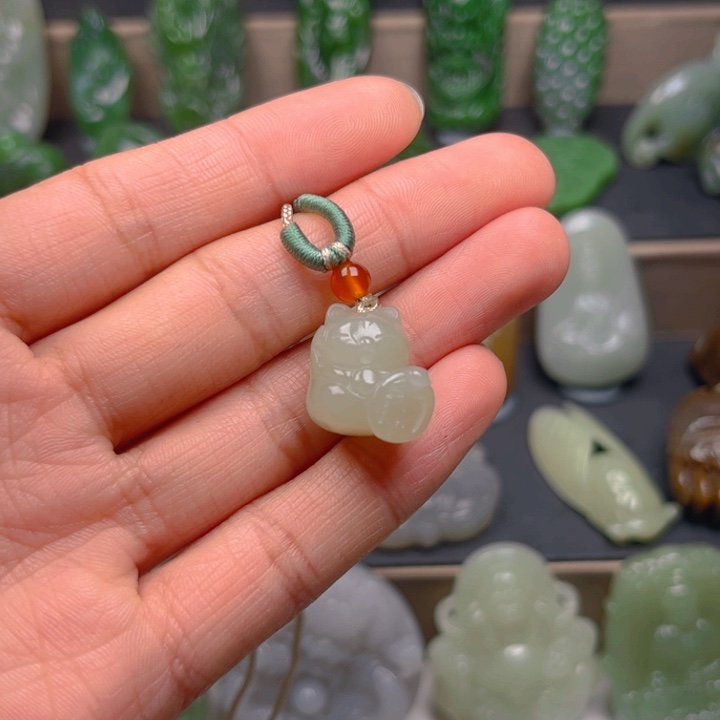 和田玉颈饰未镶嵌