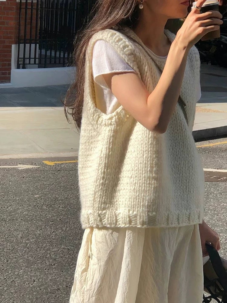 TianWeave韩代手打编织小众马甲白