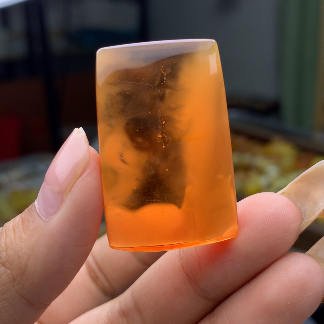 琥珀未镶嵌珠宝奇石