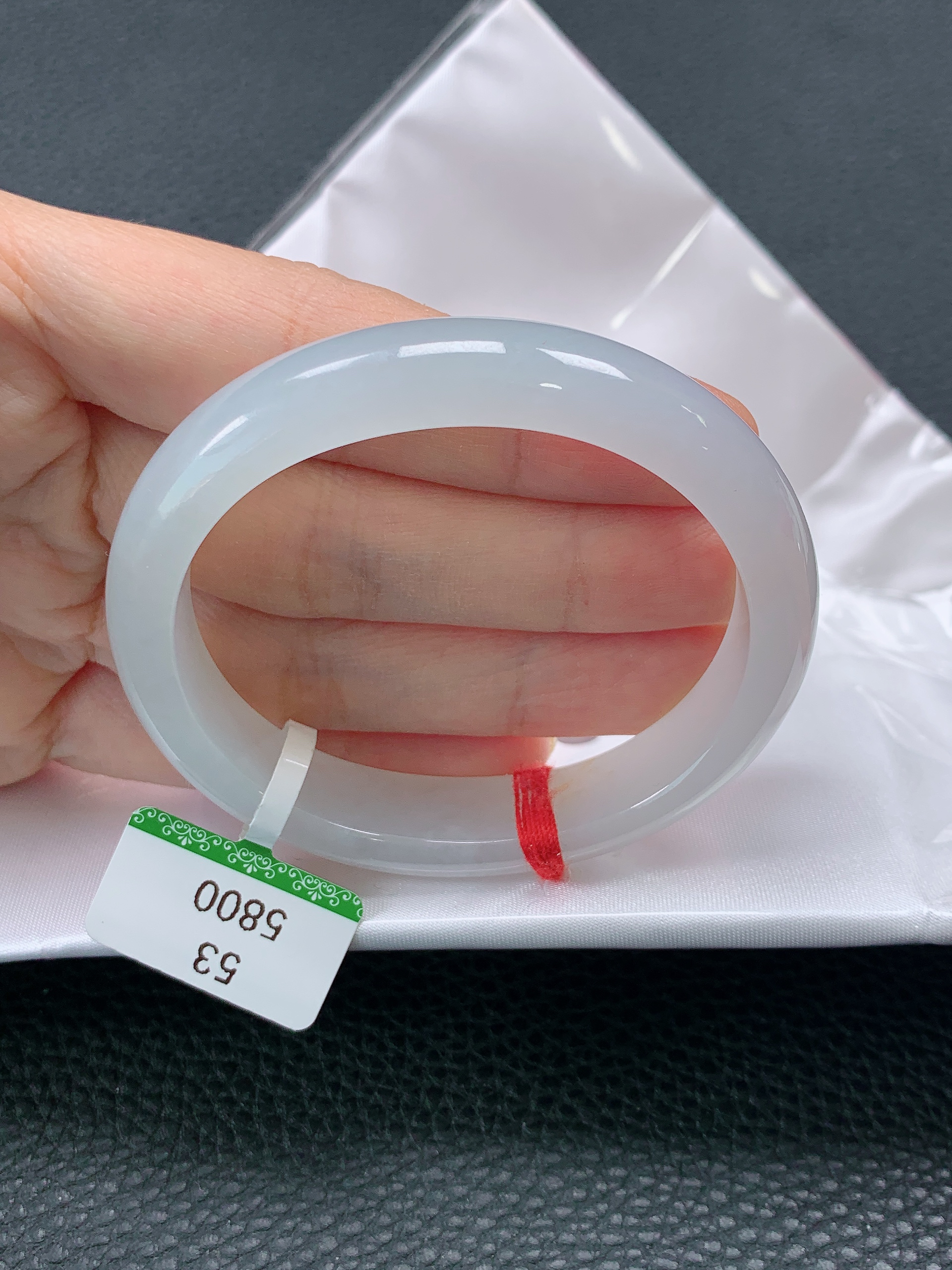 53贵妃天然缅甸A货糯冰白月光翡翠手镯