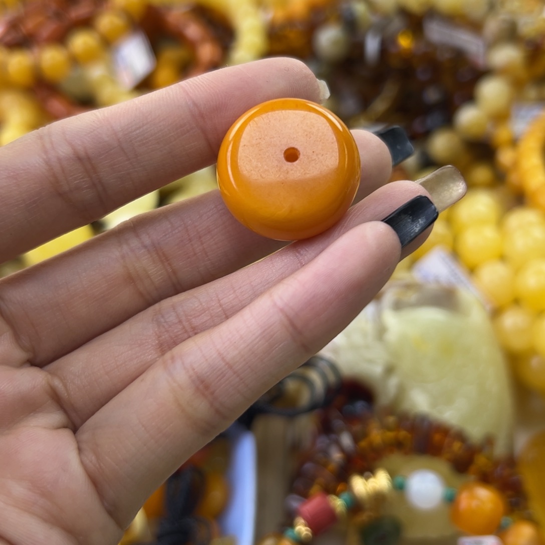 琥珀珠宝奇石未镶嵌