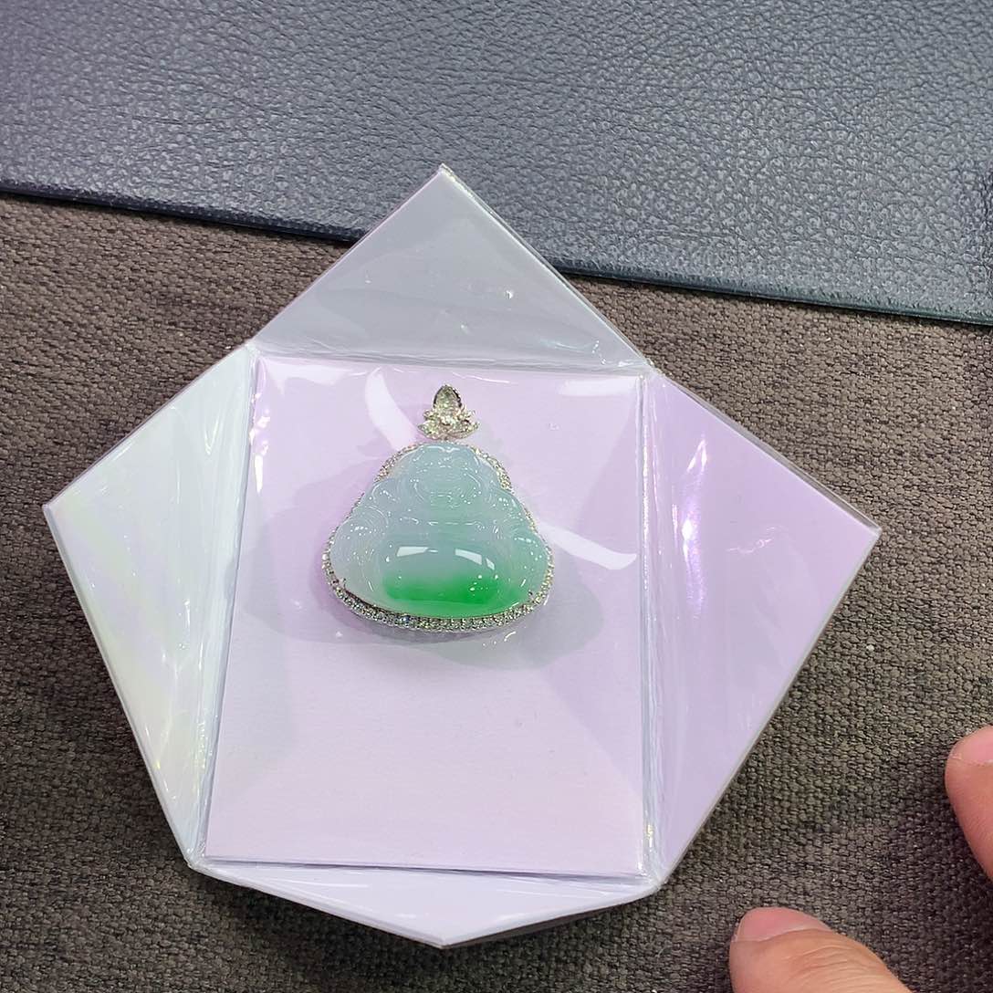 翡翠吊坠(赠链)18K金镶嵌