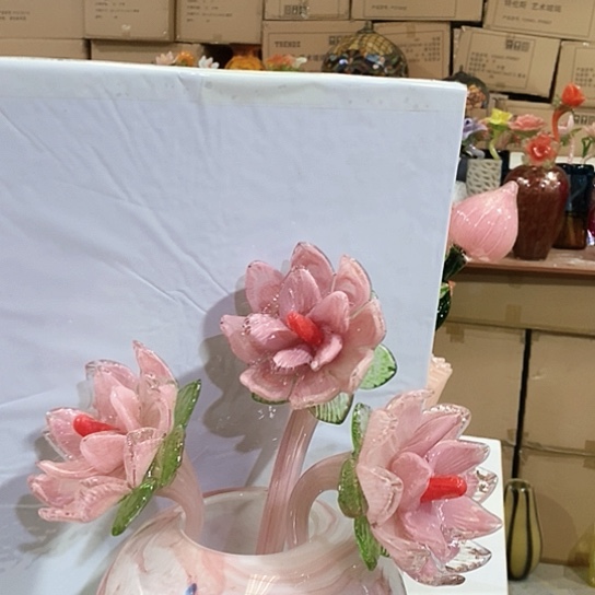 琉璃花瓶高45厘米宽9厘米