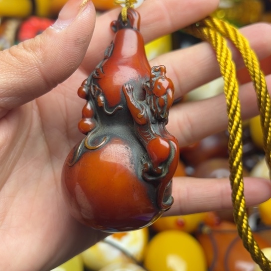 琥珀手串未镶嵌蜜蜡