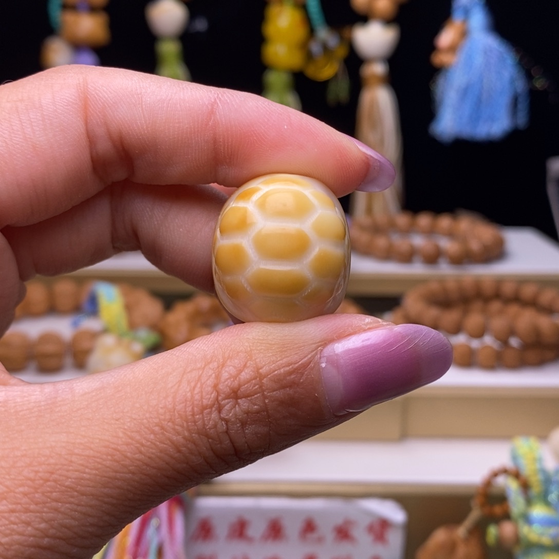 吊坠猴头核桃冰****ᶞ配饰