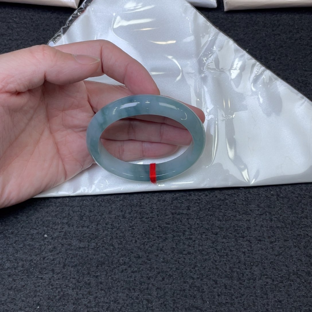 翡翠手镯未镶嵌54贵妃
