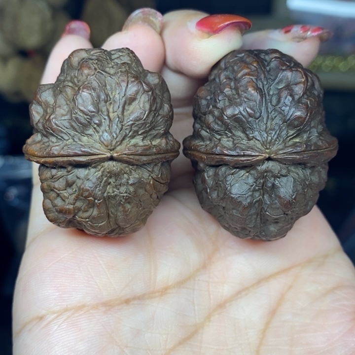 文玩核桃吊坠39九五玄包微瑕无售后