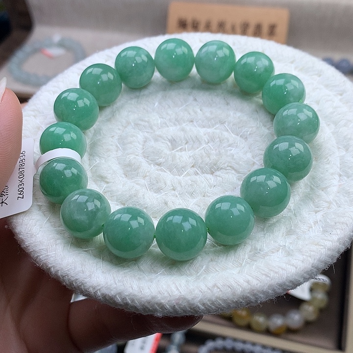 翡翠未镶嵌手链果绿，12.7-12.9mm