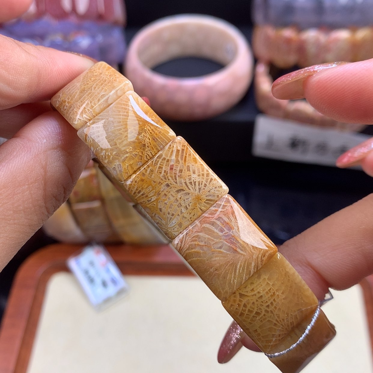 【闪购商品】硅化珊瑚（珊瑚玉）未镶嵌颈饰20号上新