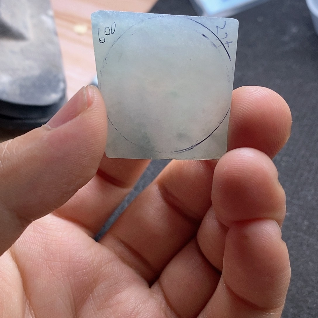 【闪购商品】翡翠未镶嵌颈饰定制