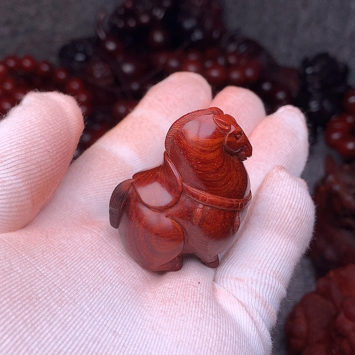 看***!把件檀香紫檀（小叶紫檀）手把件马