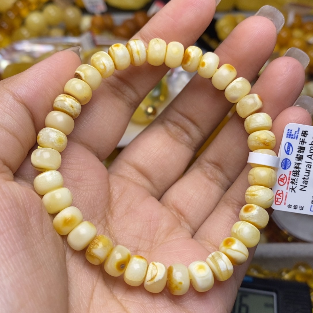 未镶嵌琥珀珠宝奇石