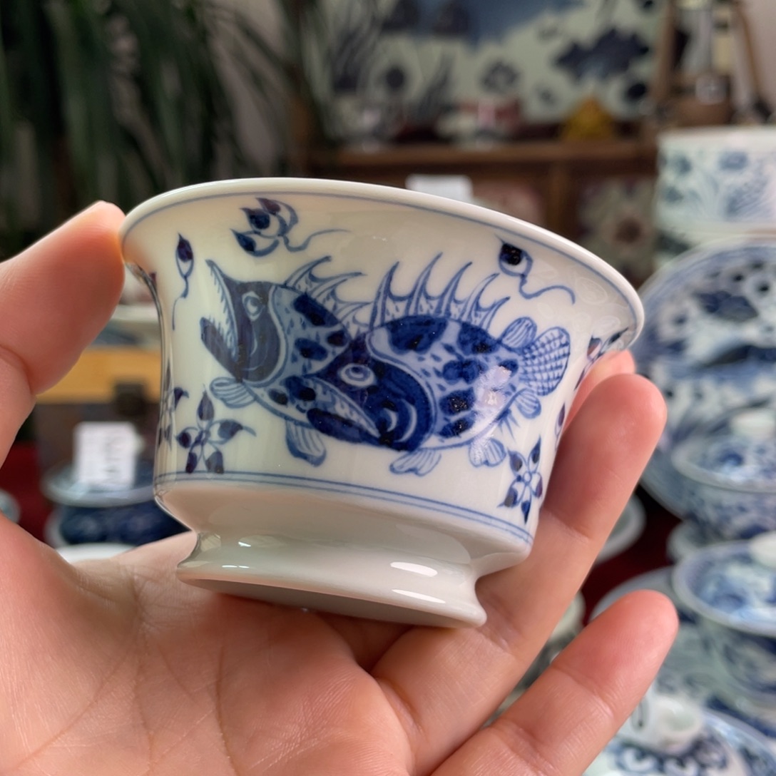 11景德镇青花微瑕鱼藻