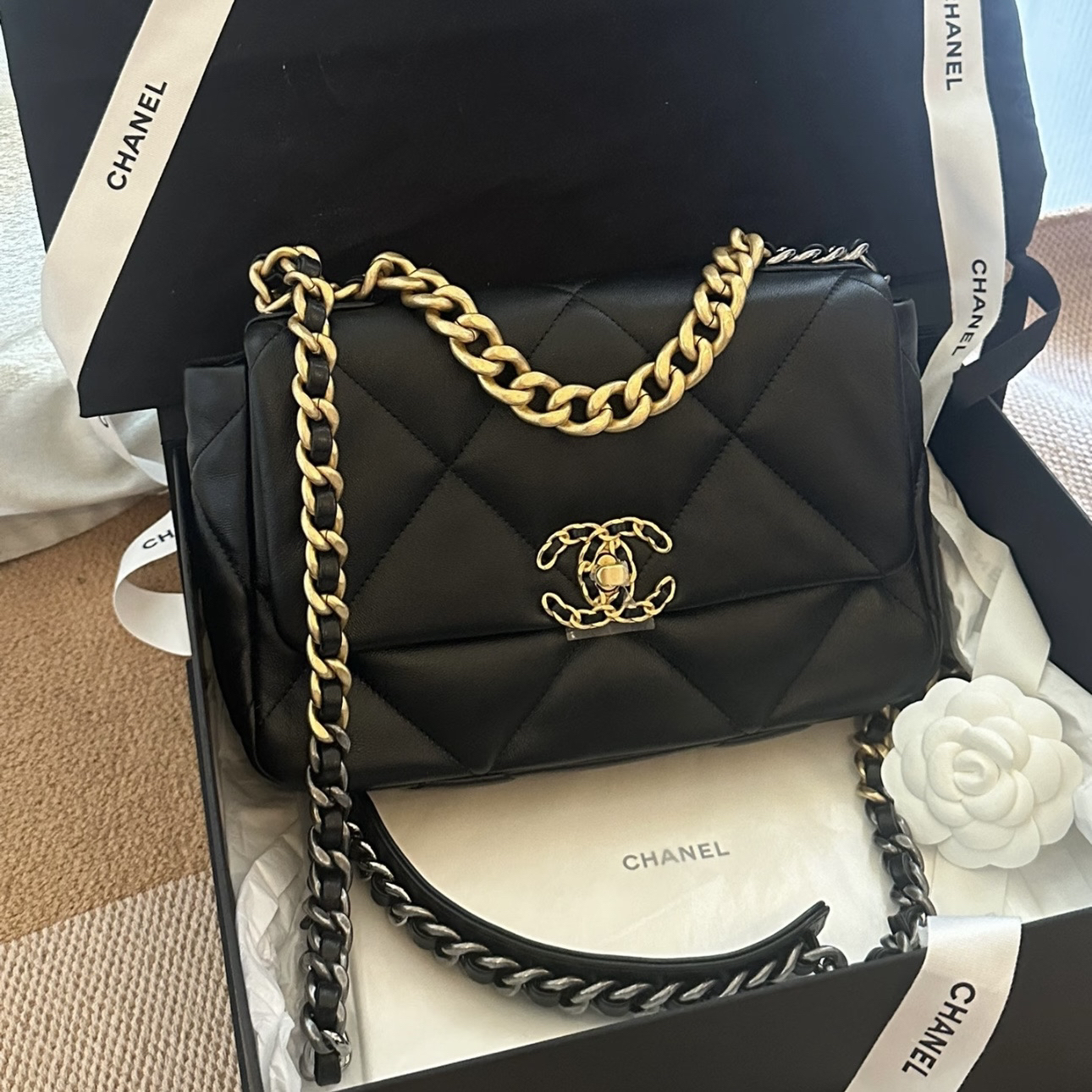 95新 Chanel/香奈儿 艾瑟尔奢品/黑金19bag小号/4289