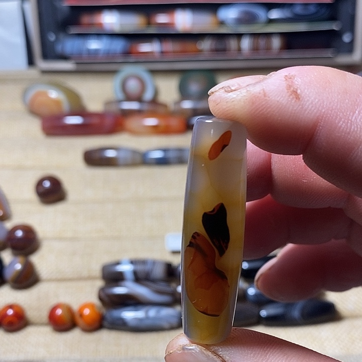 玛瑙/玉髓合金颈饰
