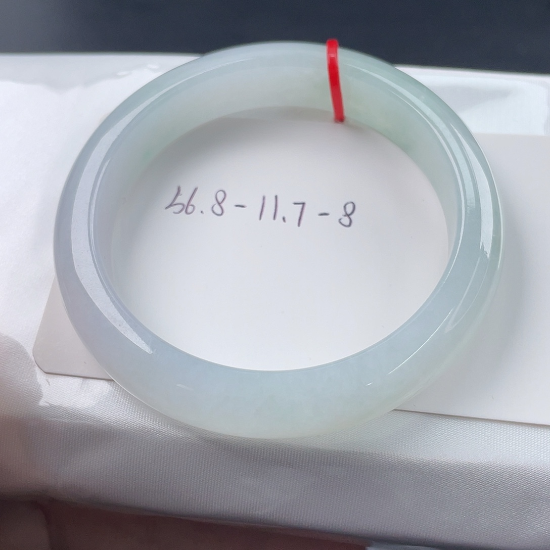 格***t翡翠未镶嵌手镯5657正圈 25012