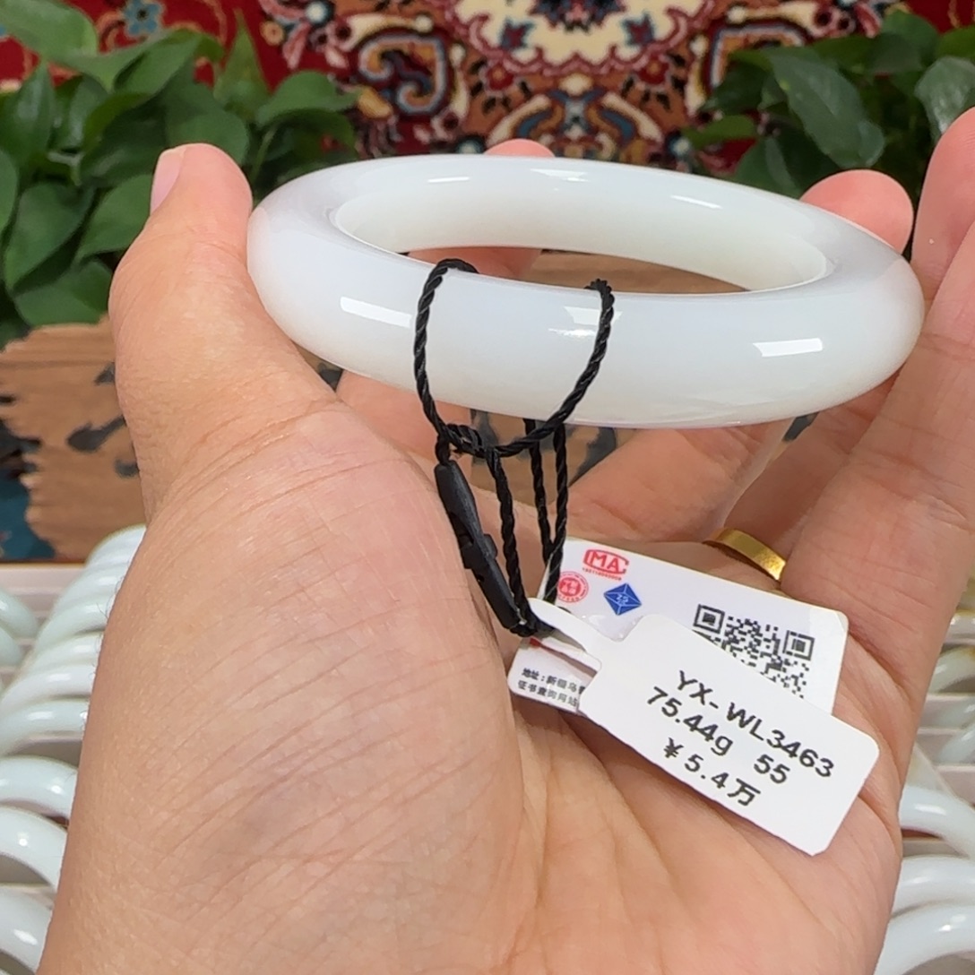 未镶嵌手镯和田玉羊脂白玉