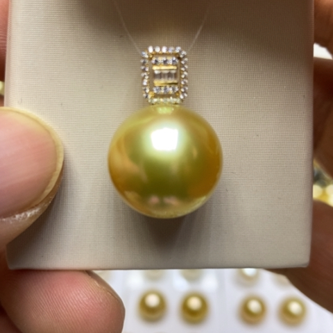 海水珍珠颈饰18K金镶嵌