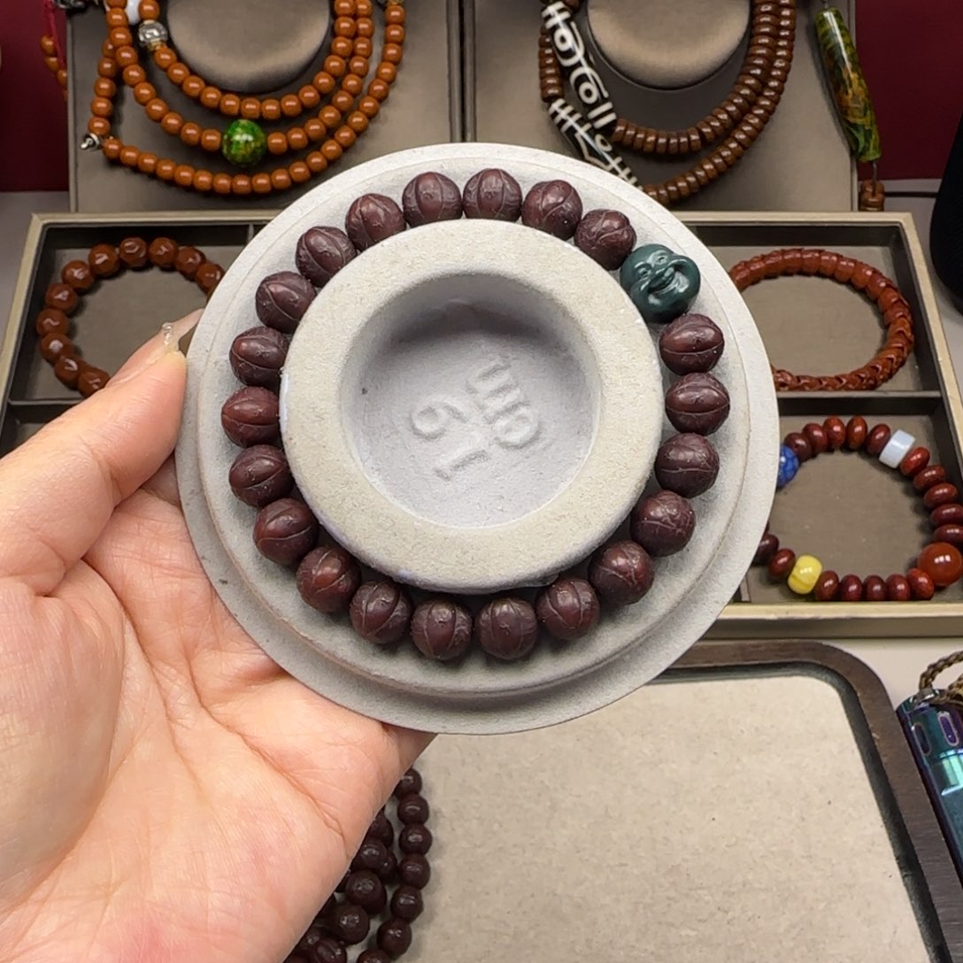 猴头核桃手串猴头