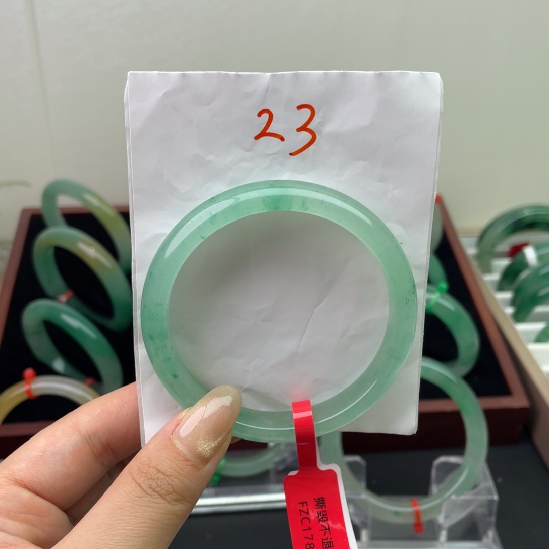 石英质玉（非洲翠）未镶嵌手镯23-57.3