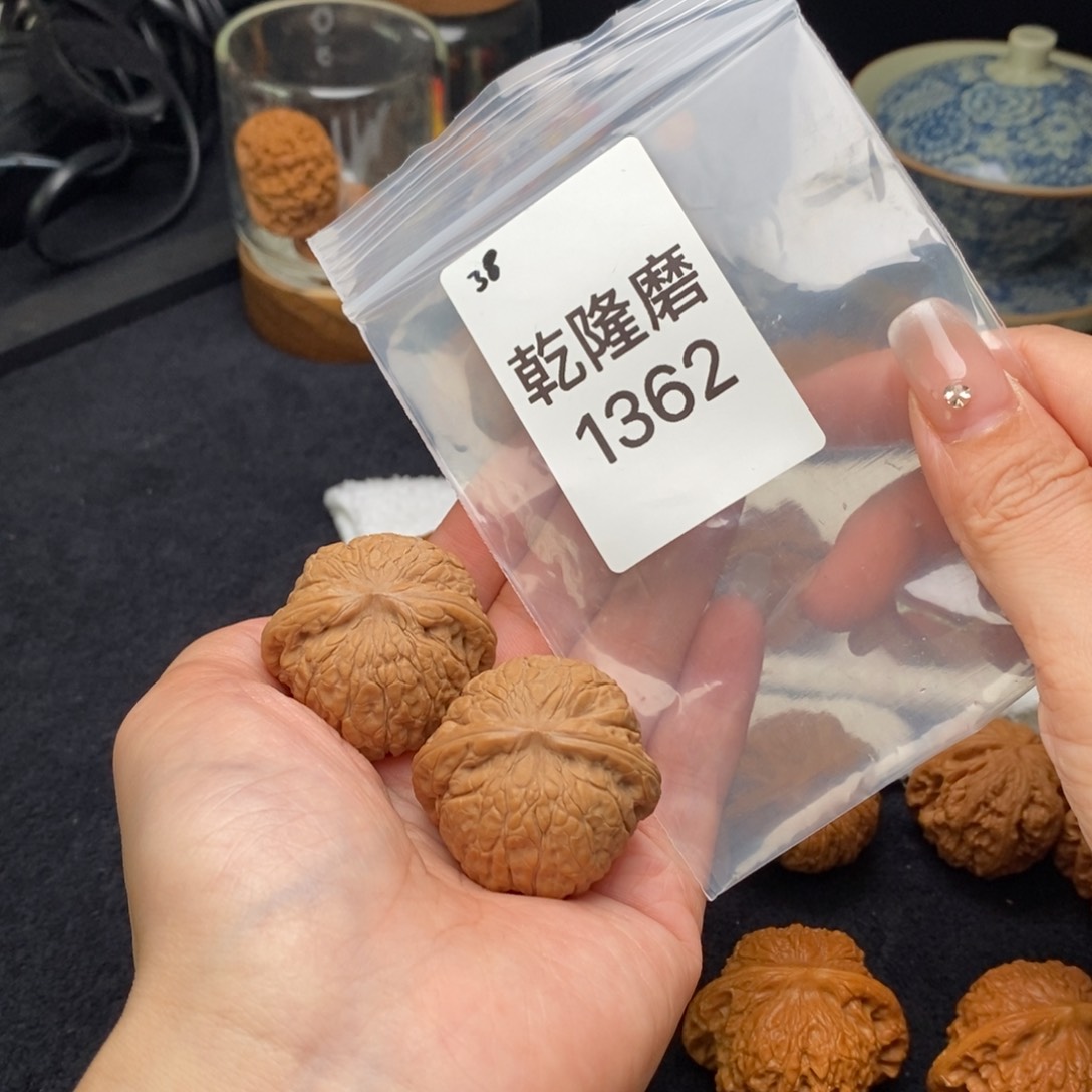 文玩核桃吊坠乾隆磨