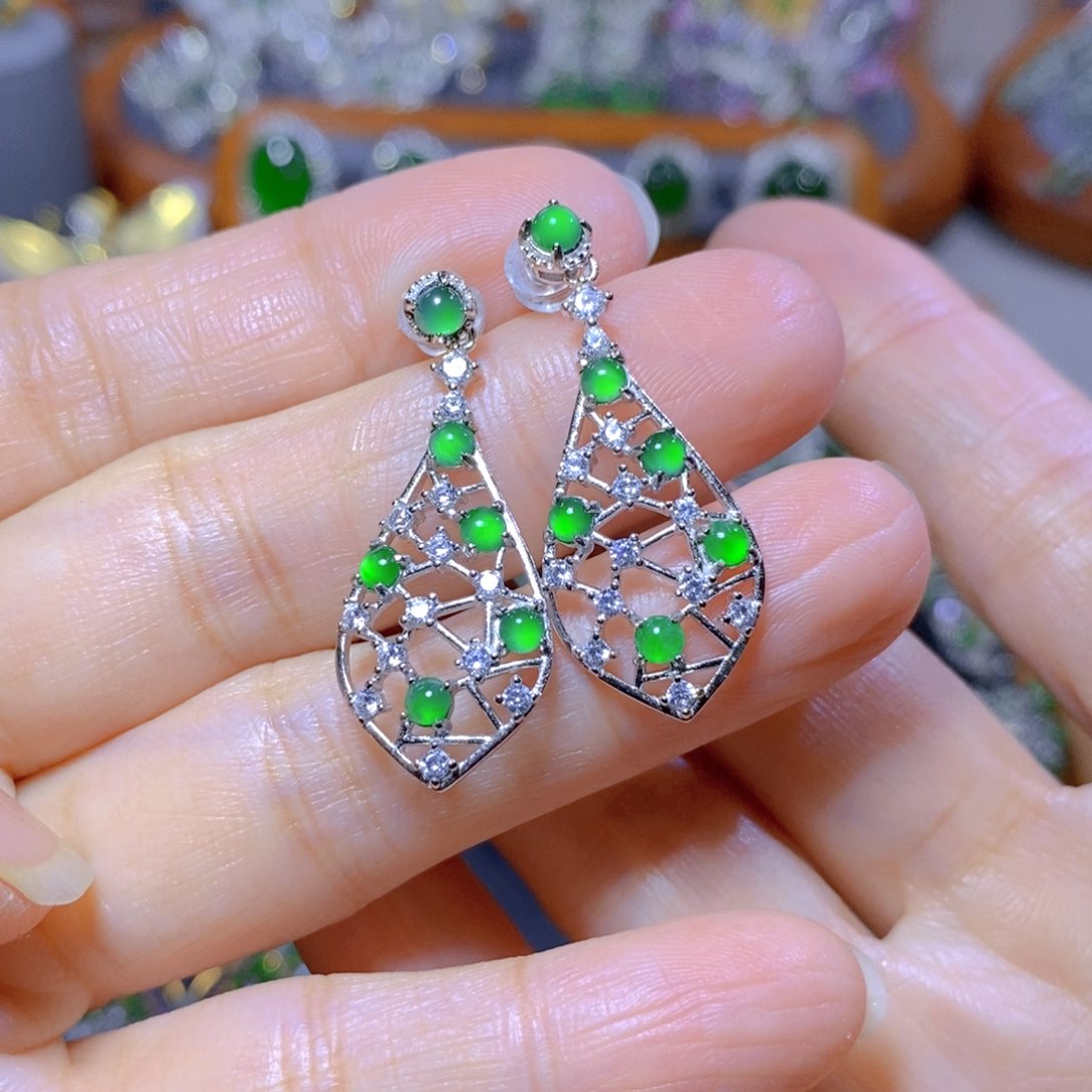 翡翠颈饰银S925镶嵌天然翡翠