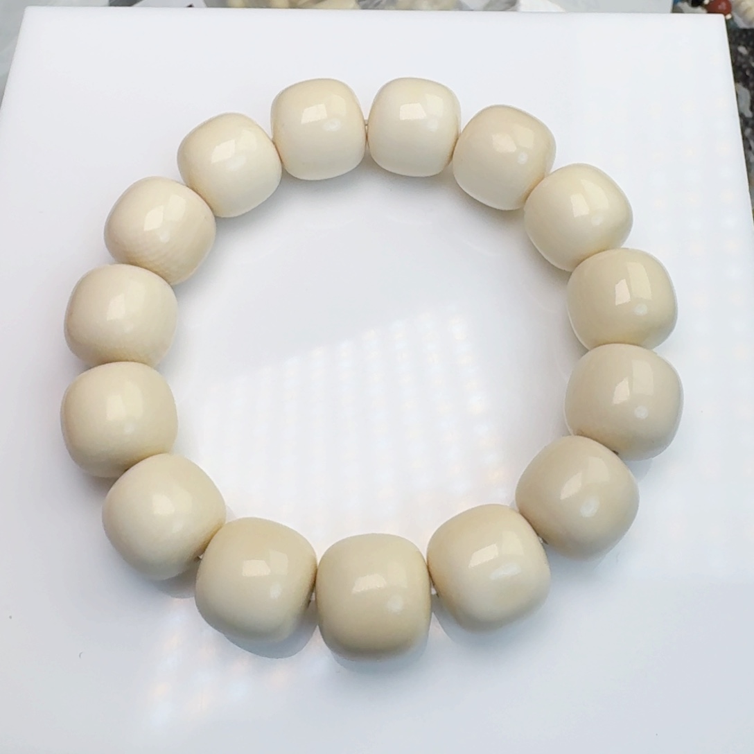 柏香籽/百香籽吊坠猛犸