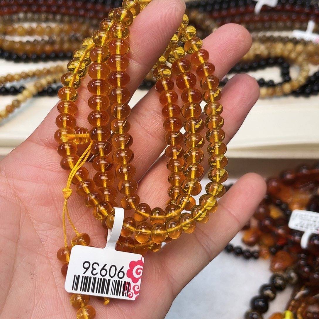 小***小琥珀未镶嵌裸石七90936