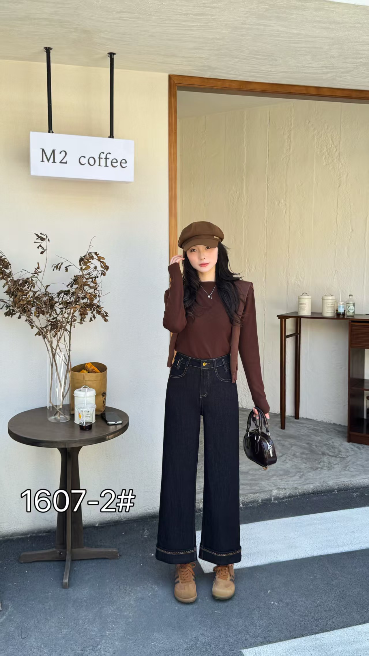 1607-2（新款）重工绣花黑金色显瘦牛仔直筒裤