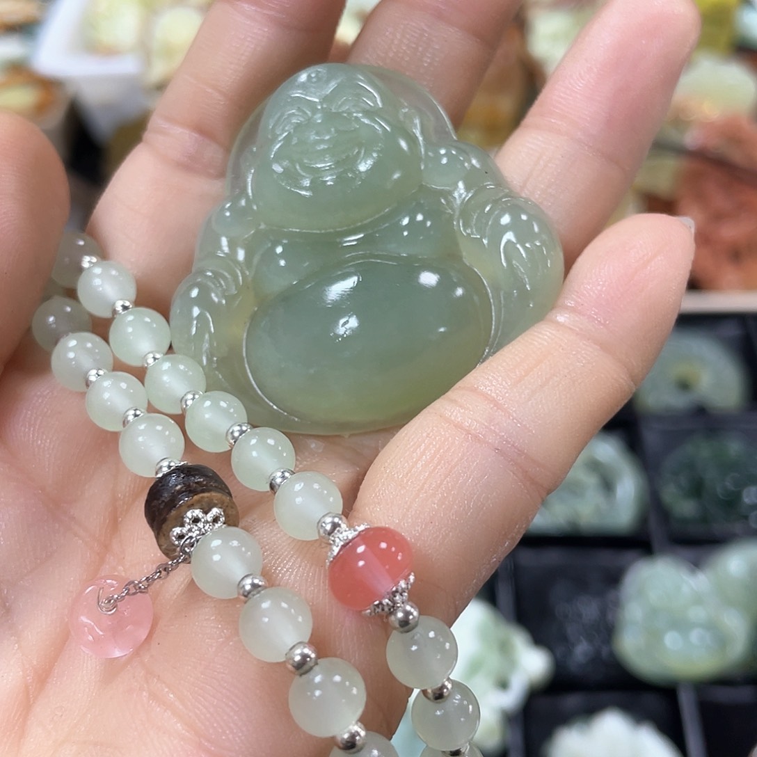 蛇纹石玉颈饰未镶嵌